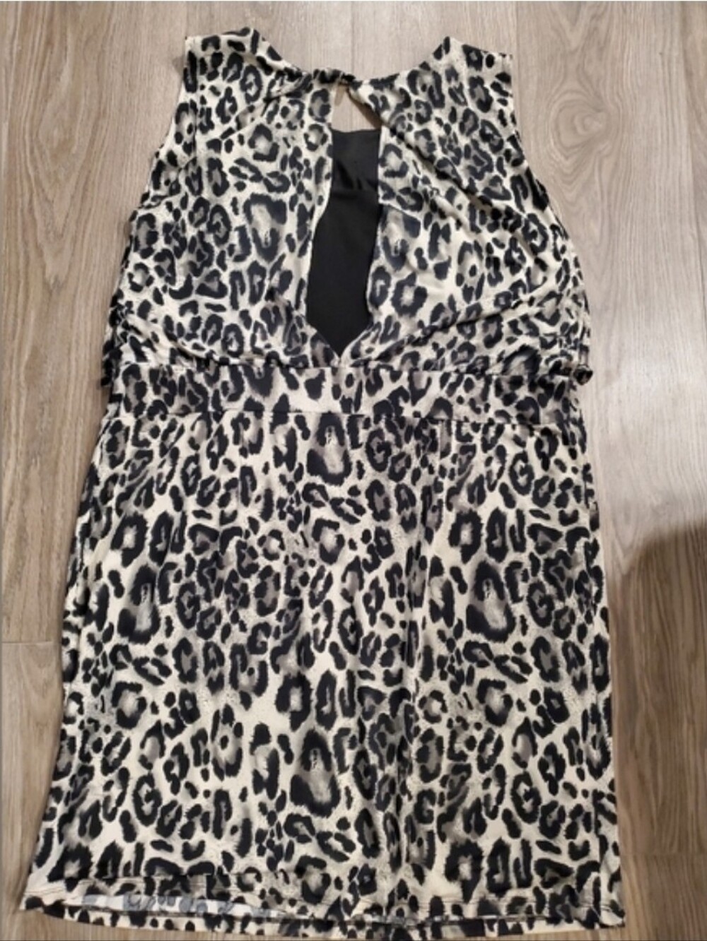 Dress - Picture 3 of 3